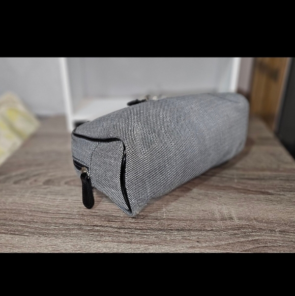 Dior Black and Silver Cosmetic Bag - Picture 5 of 9